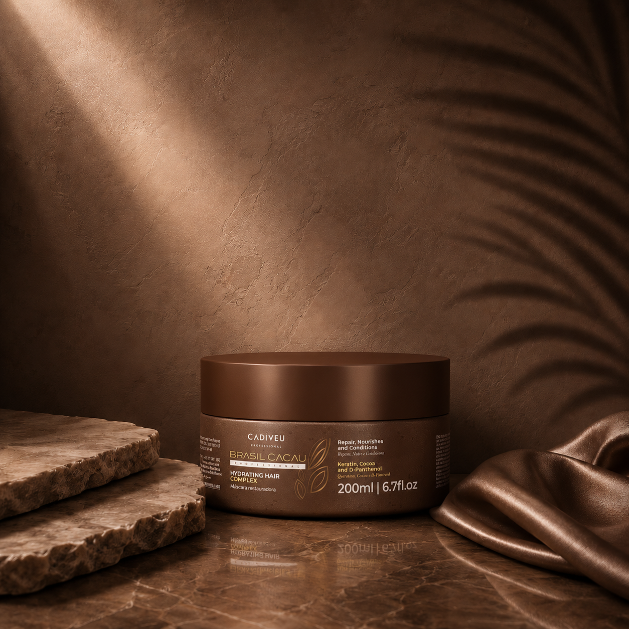 Cadiveu Brazil Cacau Intensive Anti-Frizz Mask in 200g jar, smooths hair and reduces frizz with nourishing formula.
